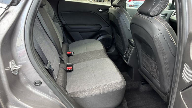 Renault Symbioz 1.6 E-Tech FHEV 145 Techno 5dr Auto Hybrid Estate